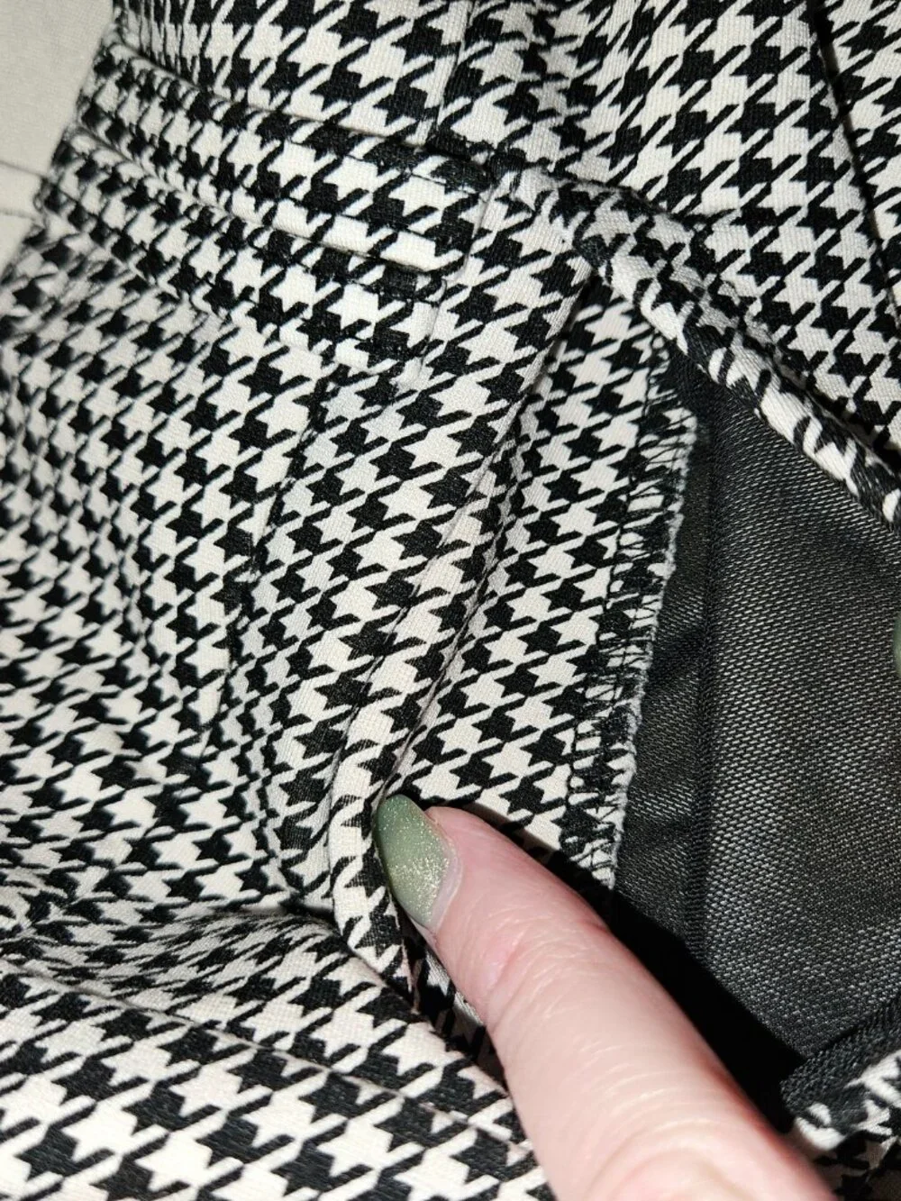 Torrid Black & White Houndstooth Studio Trouser Bootcut Ponte Pants (22W – XT)